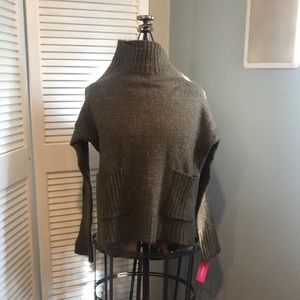 Xhilaration sweater NWT.